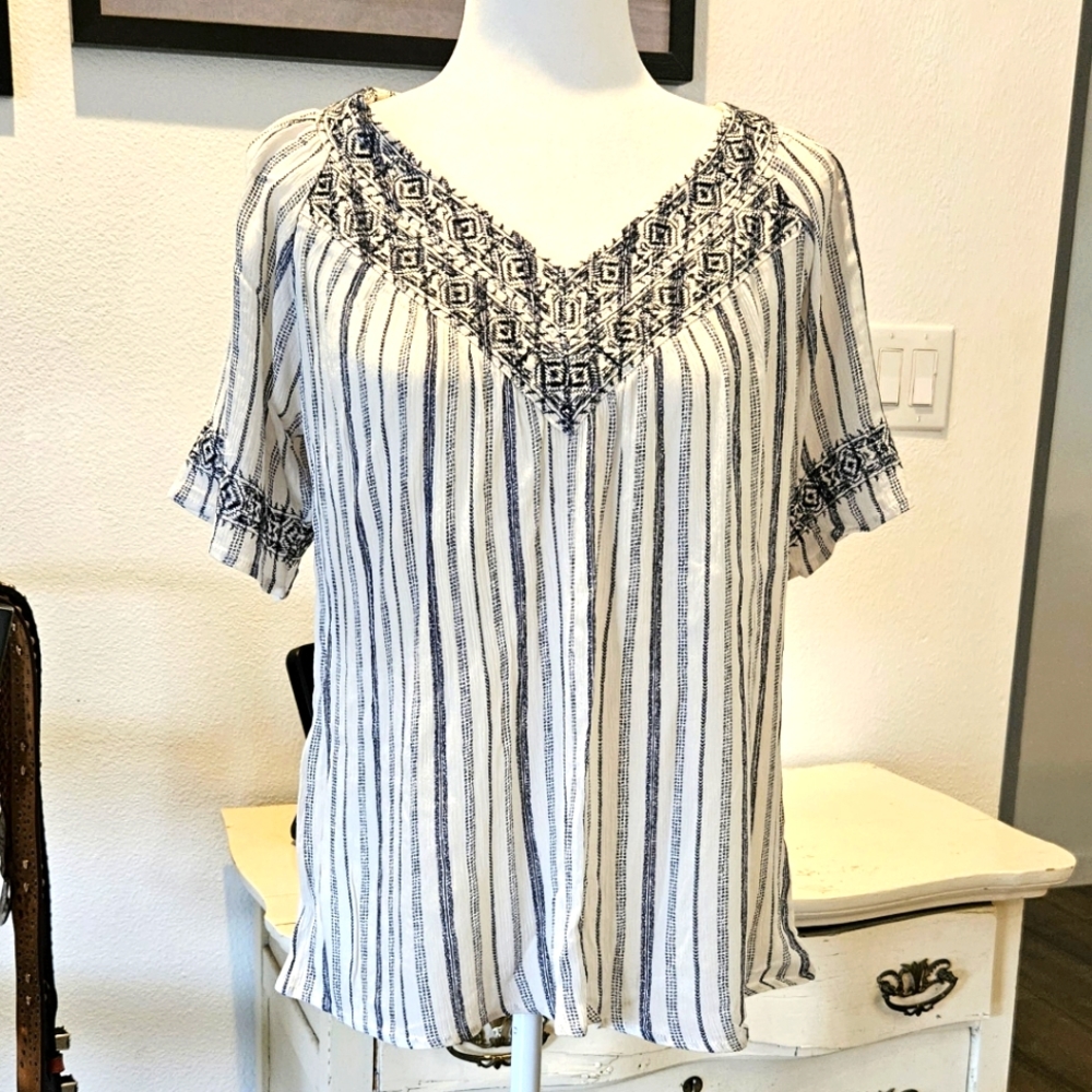 NWT'S- KNOX ROSE - Blue Striped Tunic Style Top w/ Accent Trim - Size S
